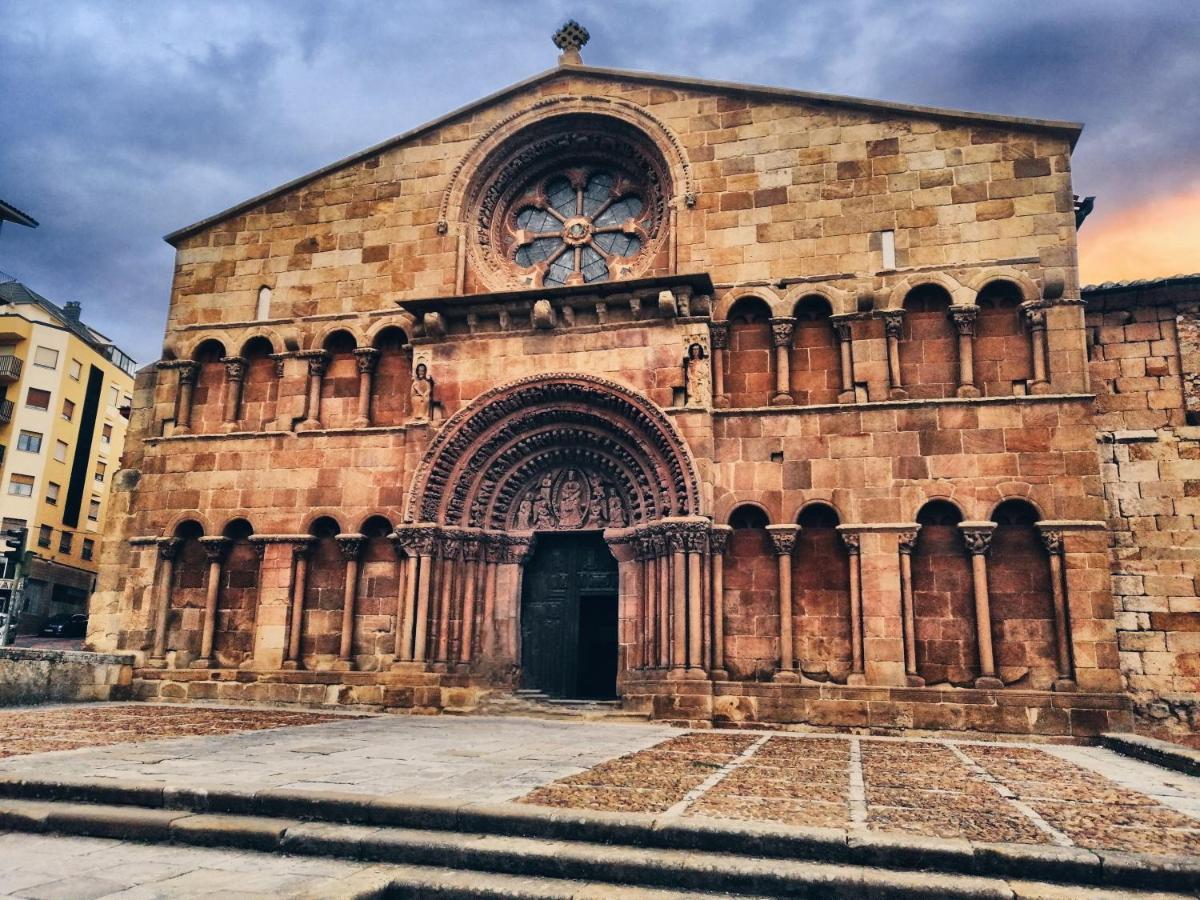 Aldehuela del RincónEl Aterpeアパートメント エクステリア 写真